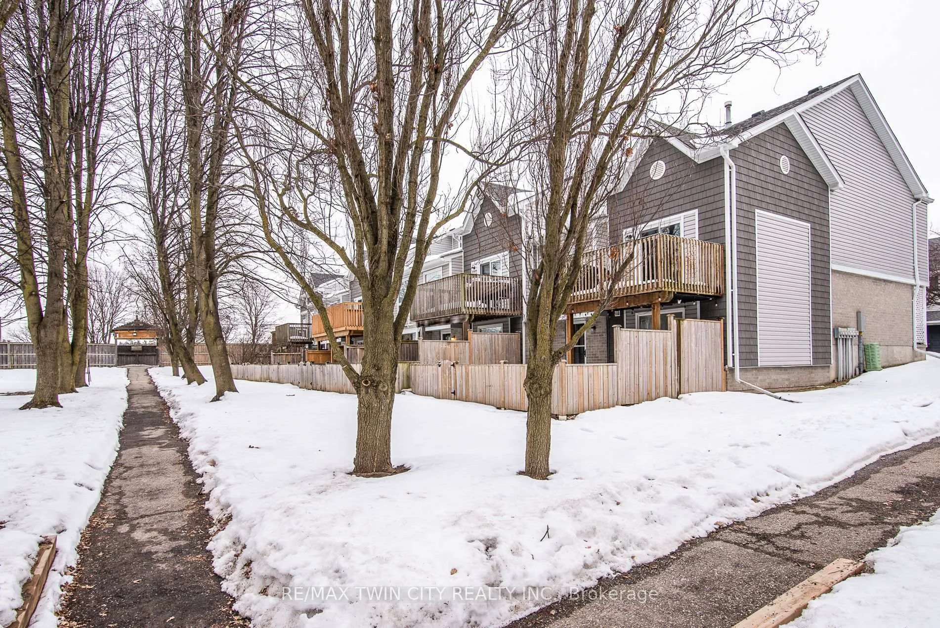 Photo 35 of Unit 23, 54 Green Valley Drive, Kitchener — HOMEH