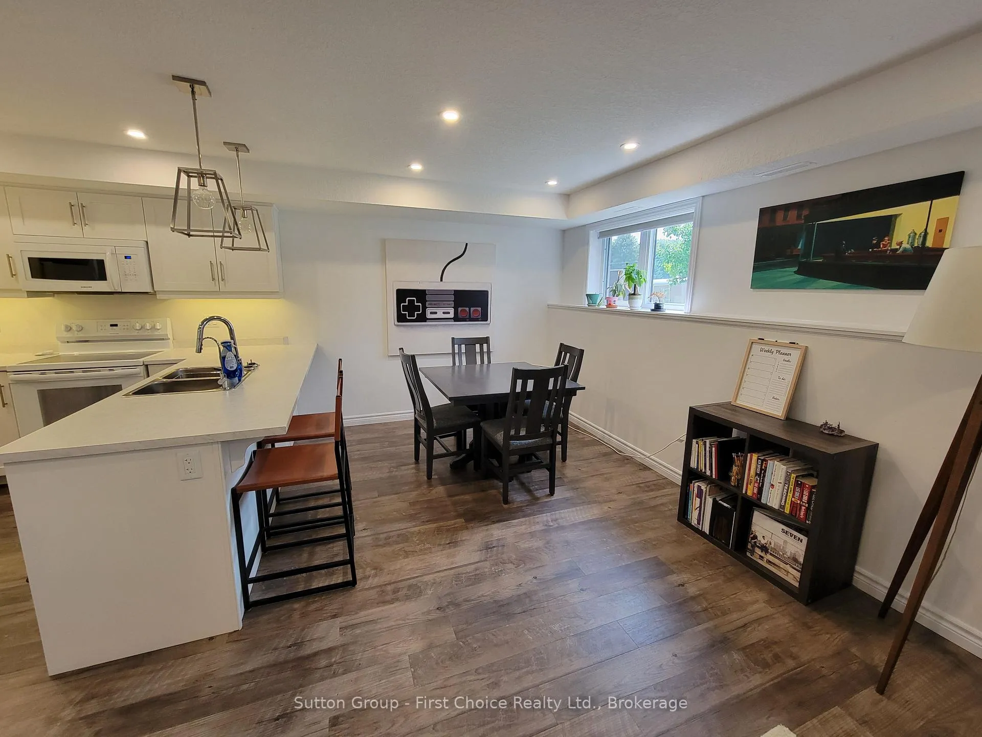 Photo 5 of Unit 5, 3205 Vivian Line 37, Stratford — HOMEH