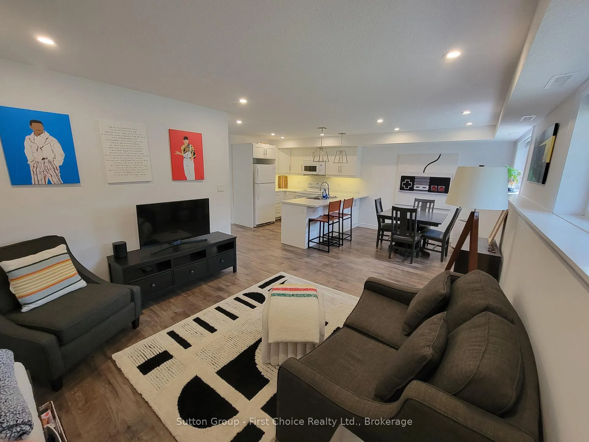 Photo 9 of Unit 5, 3205 Vivian Line 37, Stratford — HOMEH