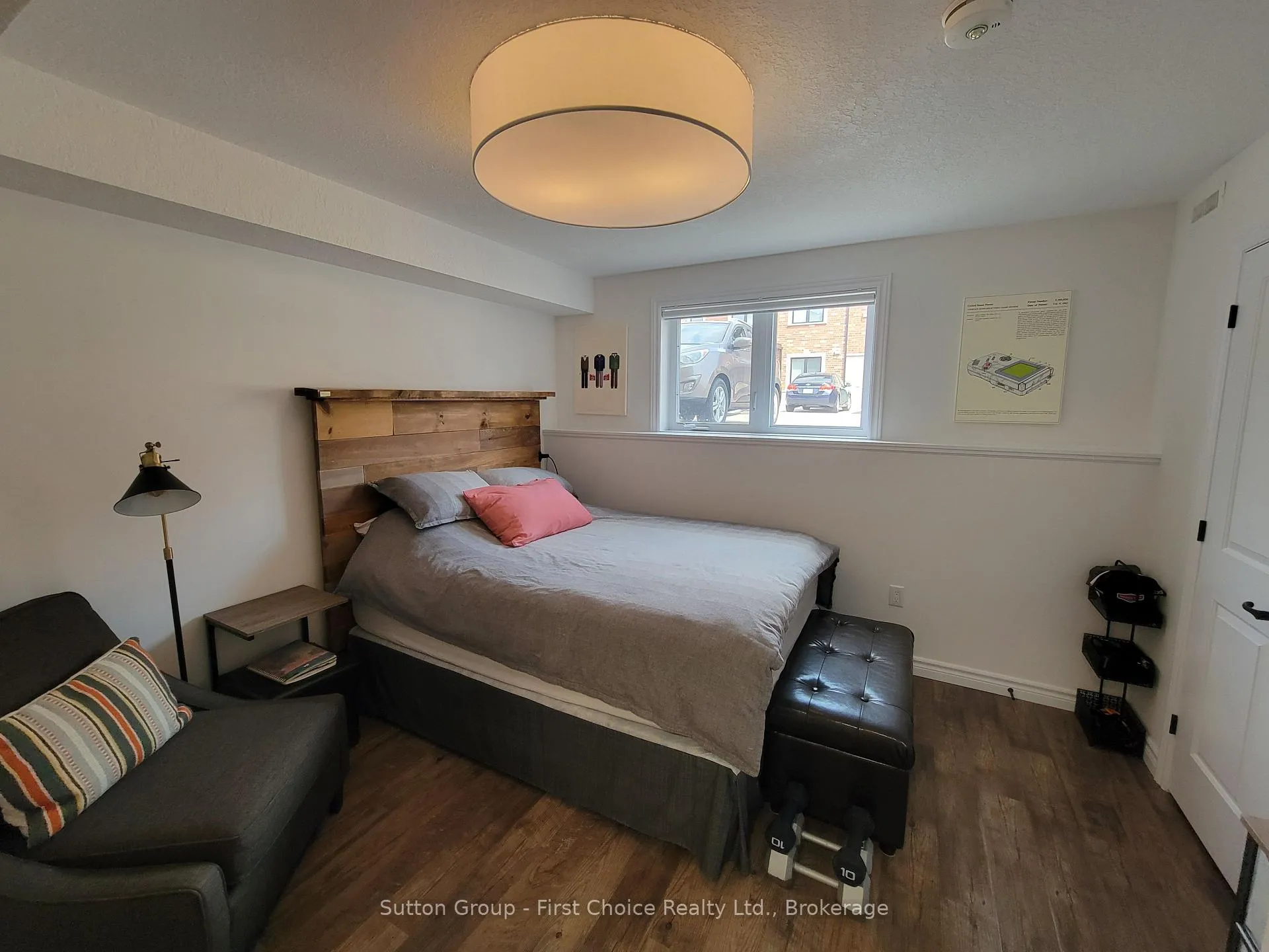 Photo 11 of Unit 5, 3205 Vivian Line 37, Stratford — HOMEH
