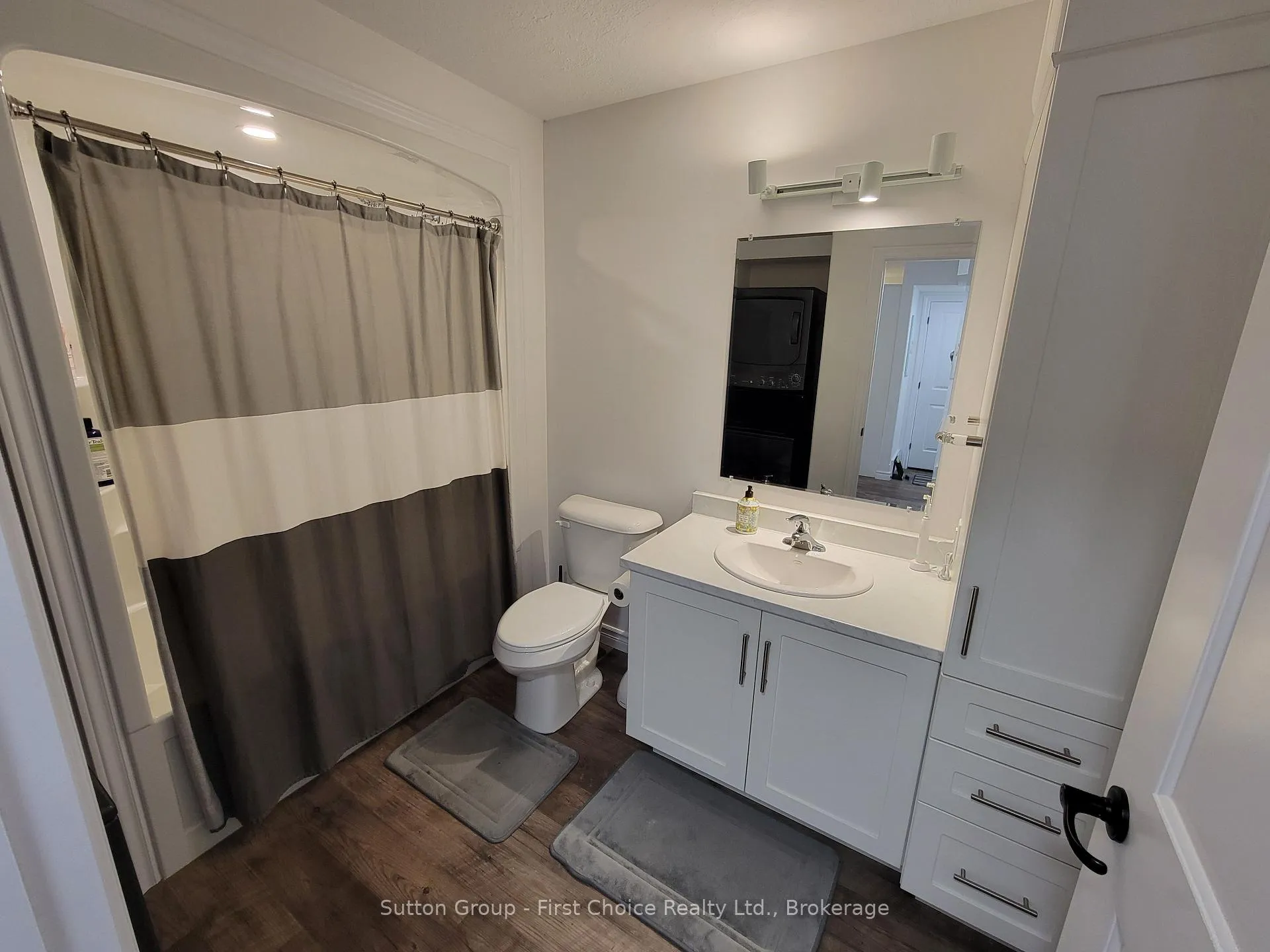Photo 15 of Unit 5, 3205 Vivian Line 37, Stratford — HOMEH