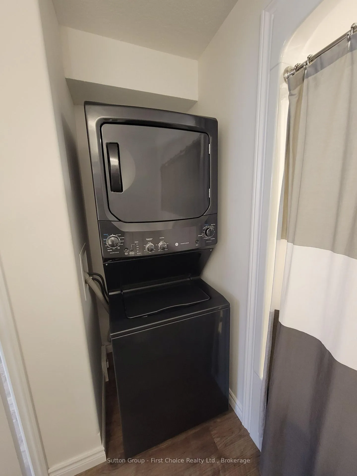 Photo 16 of Unit 5, 3205 Vivian Line 37, Stratford — HOMEH