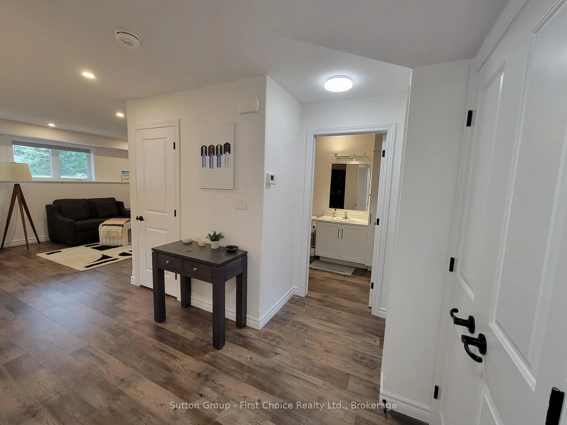 Photo 17 of Unit 5, 3205 Vivian Line 37, Stratford — HOMEH