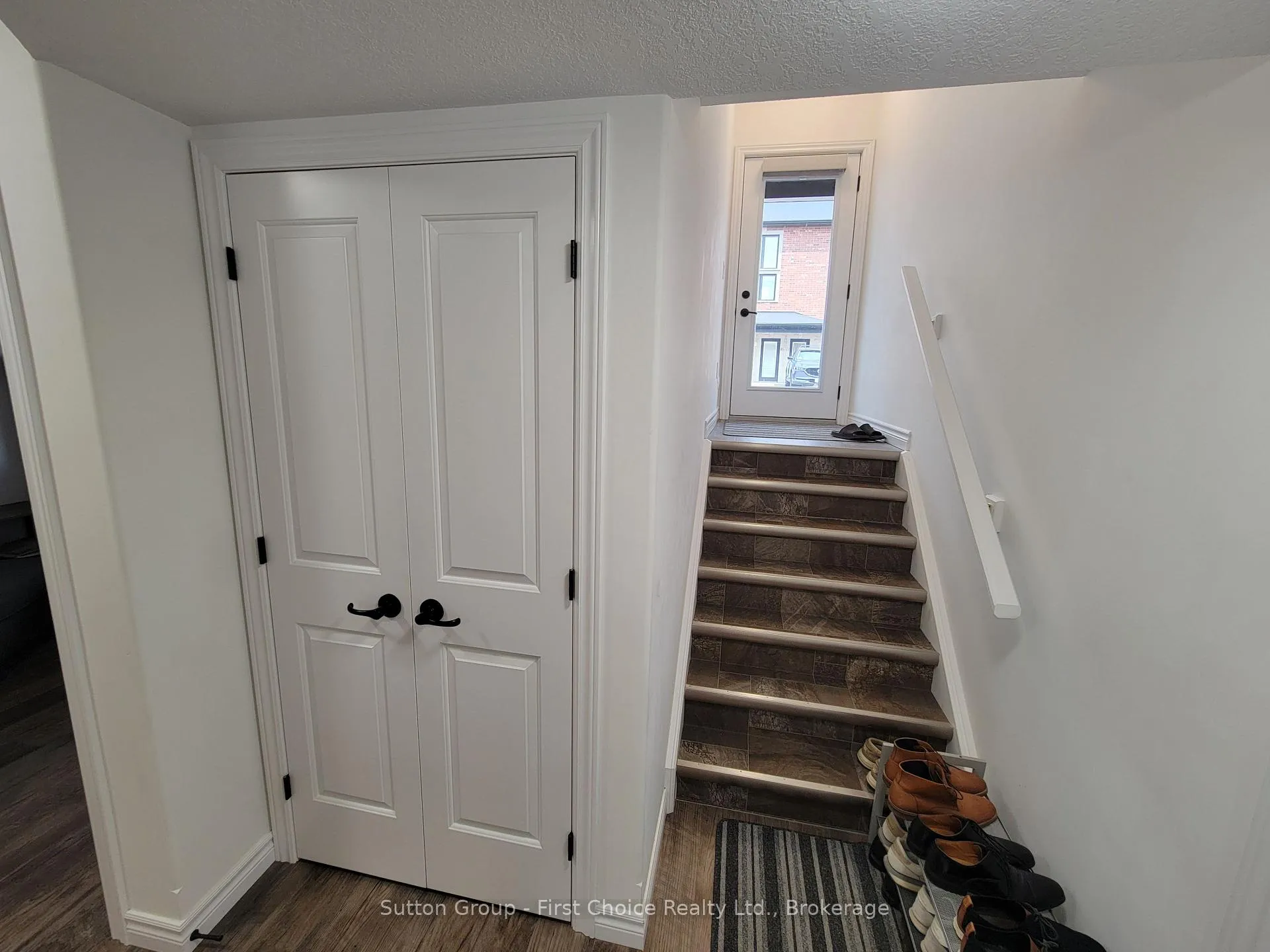 Photo 18 of Unit 5, 3205 Vivian Line 37, Stratford — HOMEH