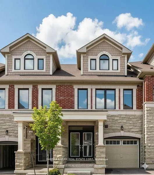 Front of 48 Hiawatha Court