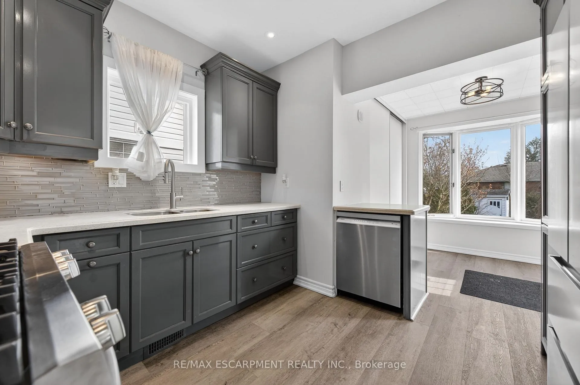 Photo 10 of 2296 New Street, Burlington, Brant — HOMEH