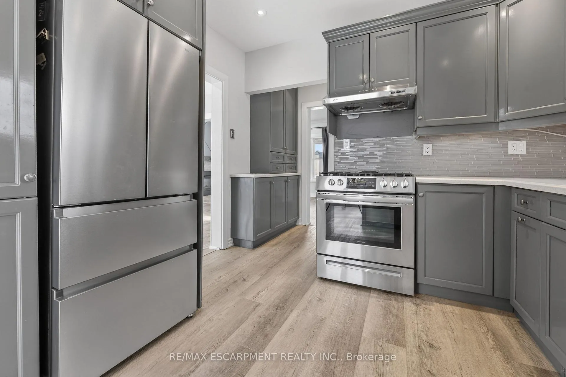 Photo 11 of 2296 New Street, Burlington, Brant — HOMEH
