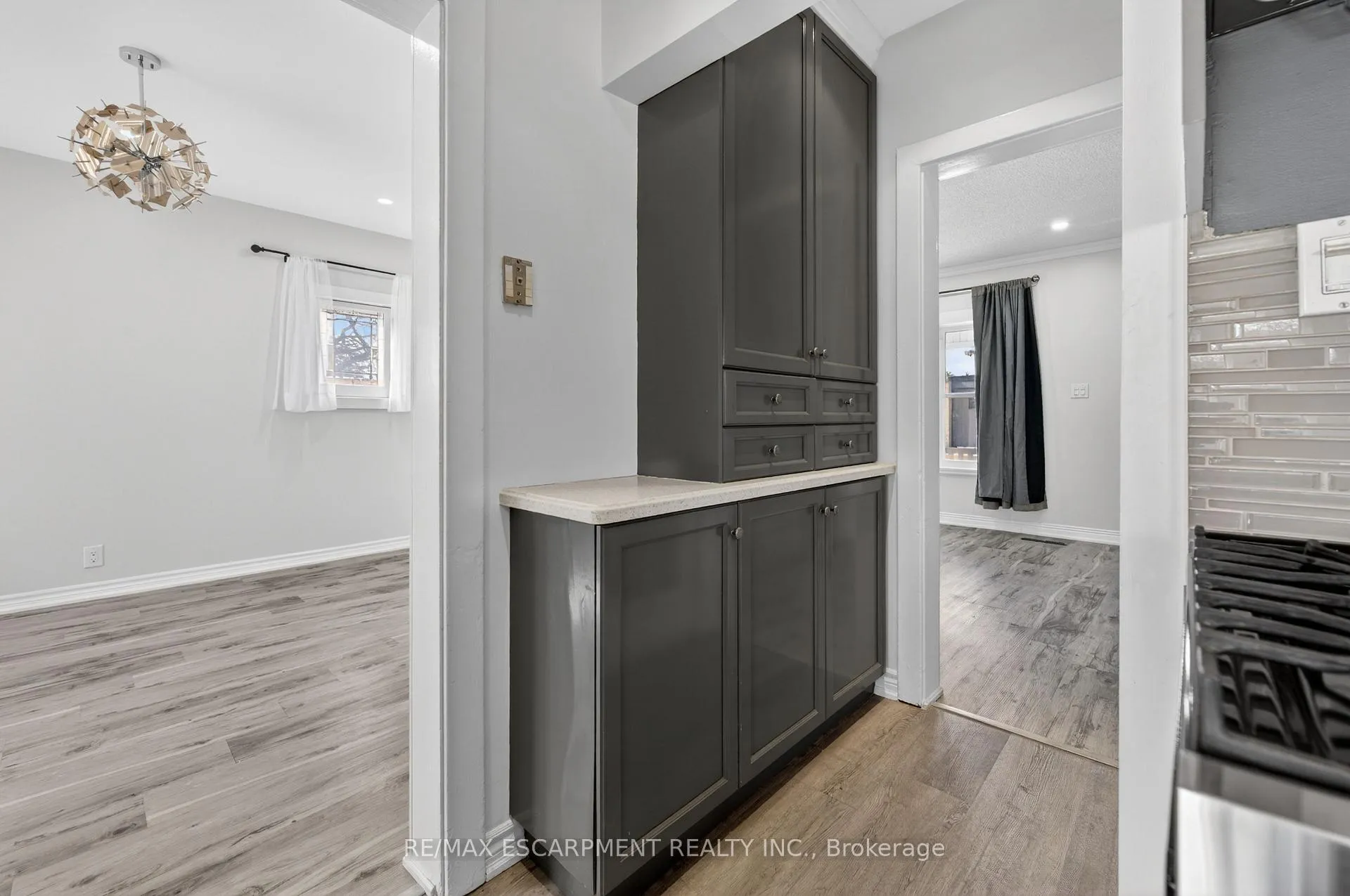 Photo 13 of 2296 New Street, Burlington, Brant — HOMEH