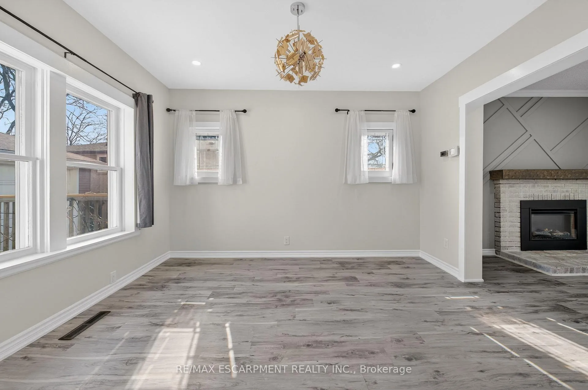 Photo 17 of 2296 New Street, Burlington, Brant — HOMEH