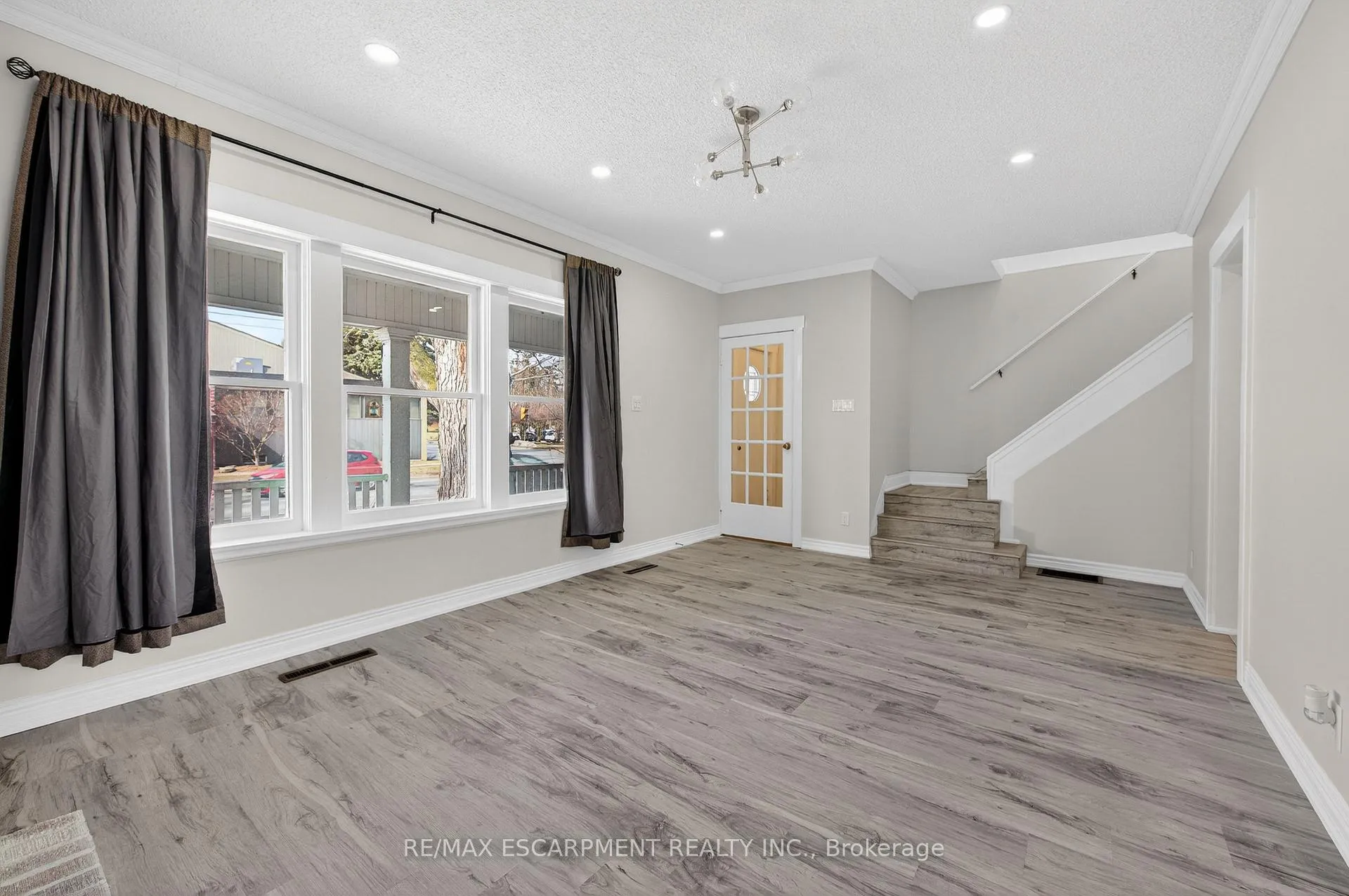 Photo 21 of 2296 New Street, Burlington, Brant — HOMEH