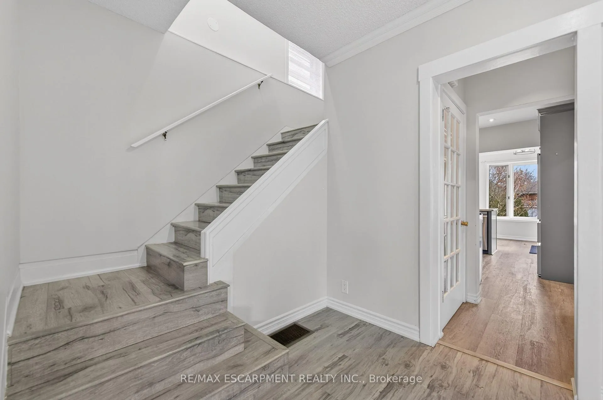 Photo 23 of 2296 New Street, Burlington, Brant — HOMEH