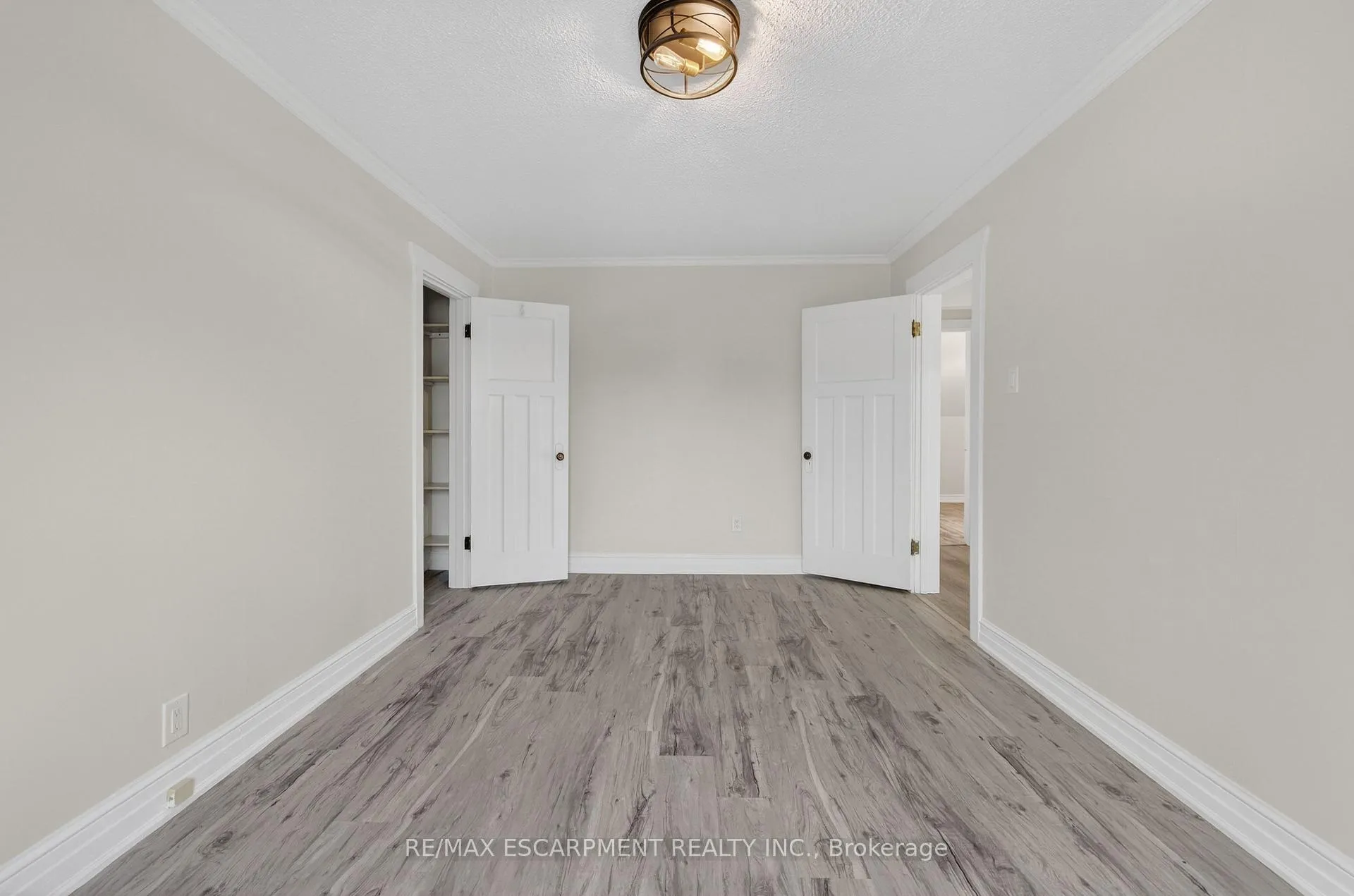 Photo 25 of 2296 New Street, Burlington, Brant — HOMEH