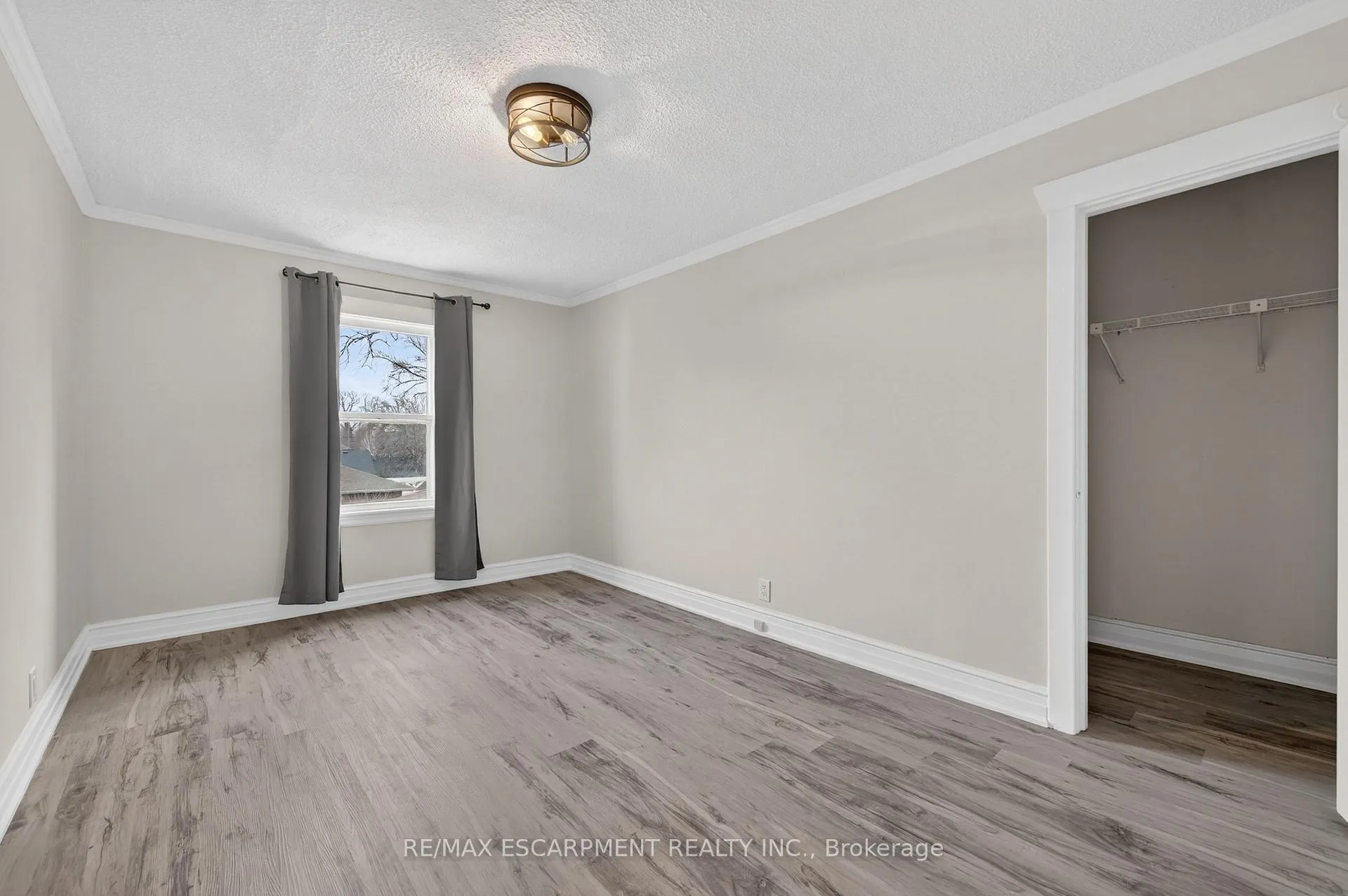 Photo 26 of 2296 New Street, Burlington, Brant — HOMEH