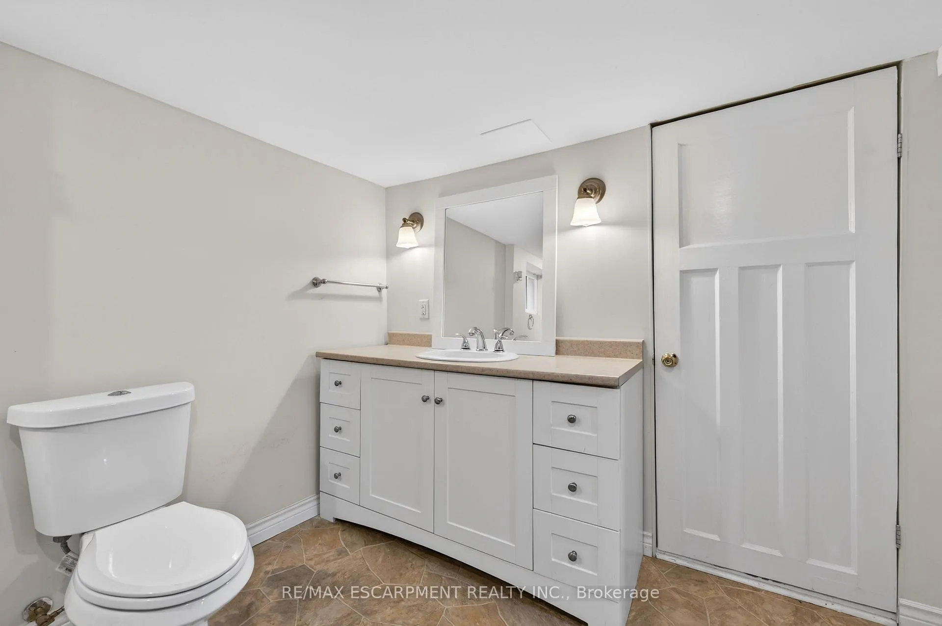 Photo 45 of 2296 New Street, Burlington, Brant — HOMEH