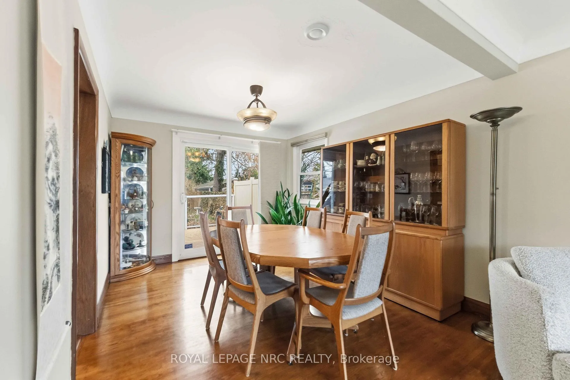 Photo 7 of 133 Lakeshore Road, St. Catharines, Lakeshore — HOMEH