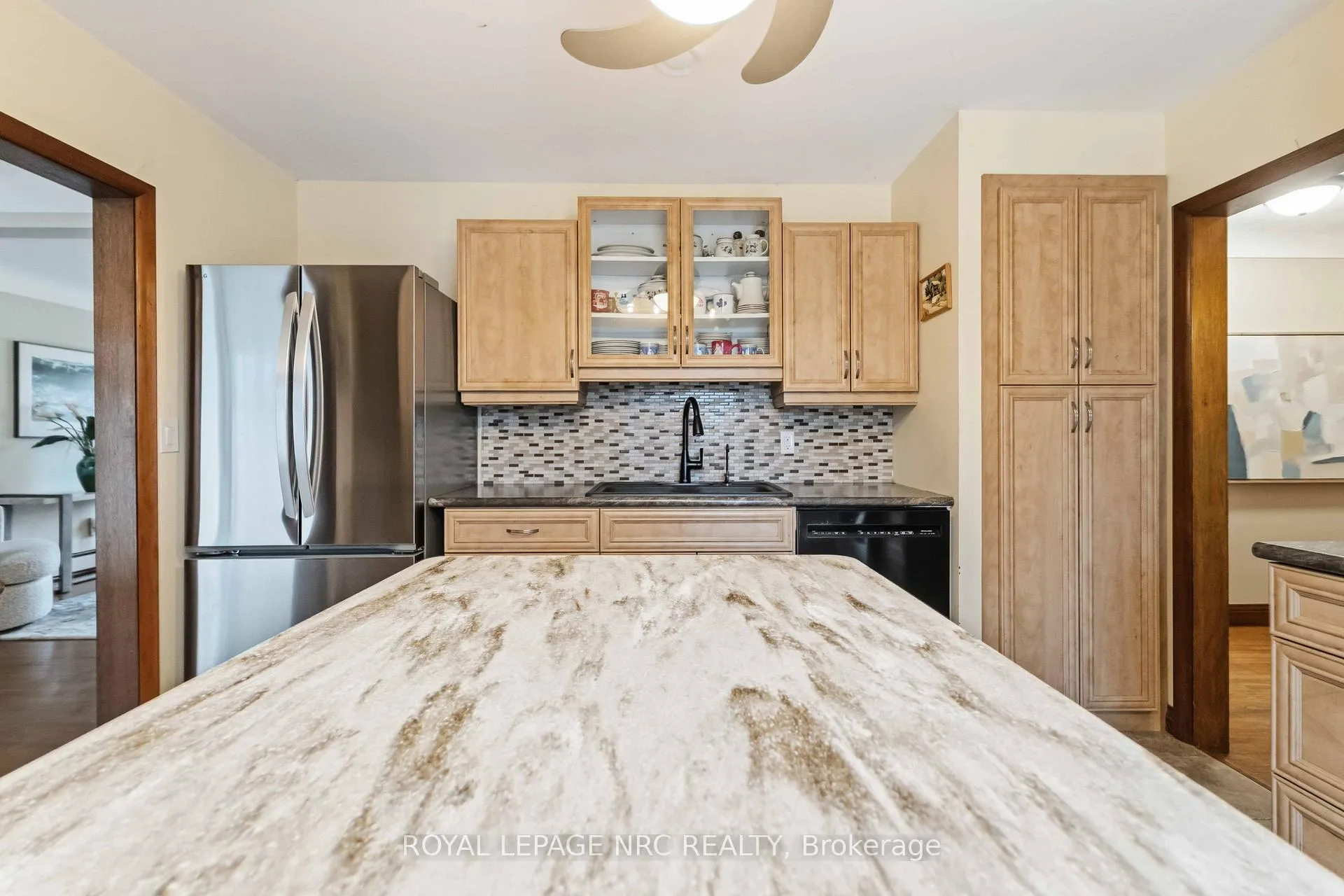 Photo 9 of 133 Lakeshore Road, St. Catharines, Lakeshore — HOMEH
