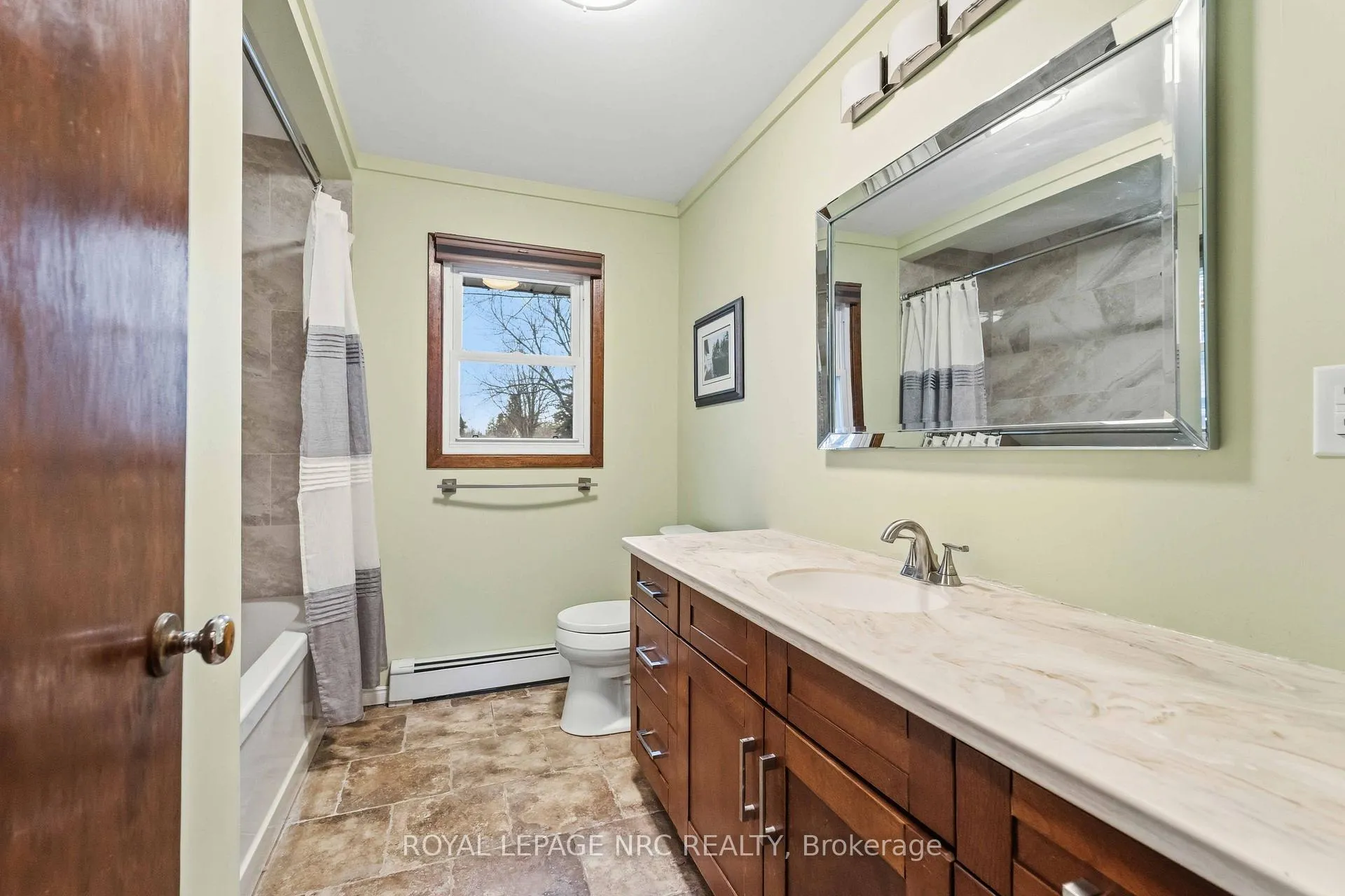 Photo 18 of 133 Lakeshore Road, St. Catharines, Lakeshore — HOMEH