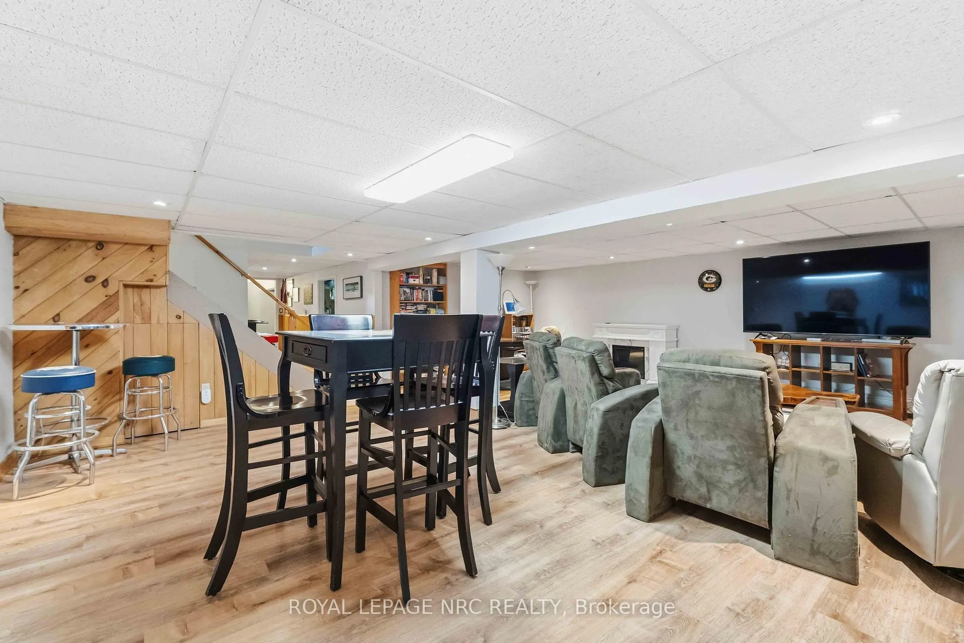 Photo 22 of 133 Lakeshore Road, St. Catharines, Lakeshore — HOMEH