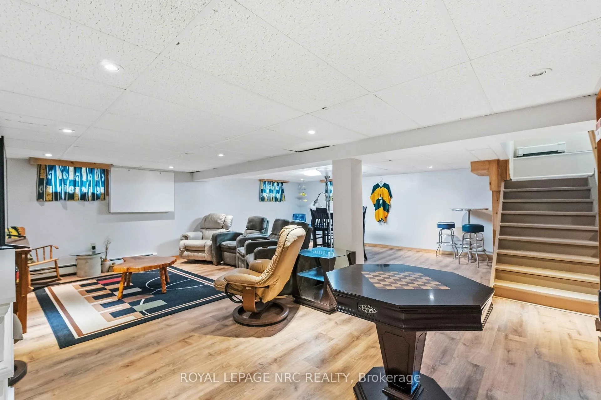 Photo 25 of 133 Lakeshore Road, St. Catharines, Lakeshore — HOMEH