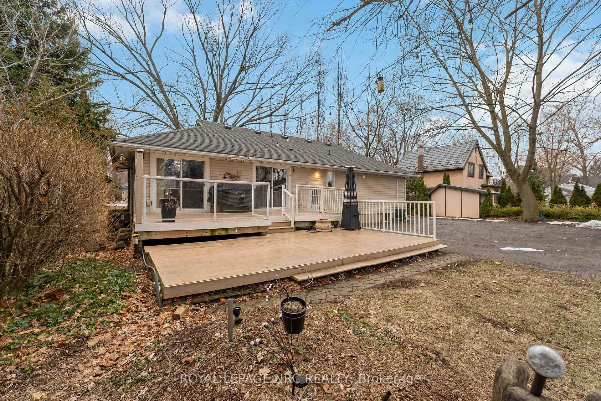 Photo 39 of 133 Lakeshore Road, St. Catharines, Lakeshore — HOMEH