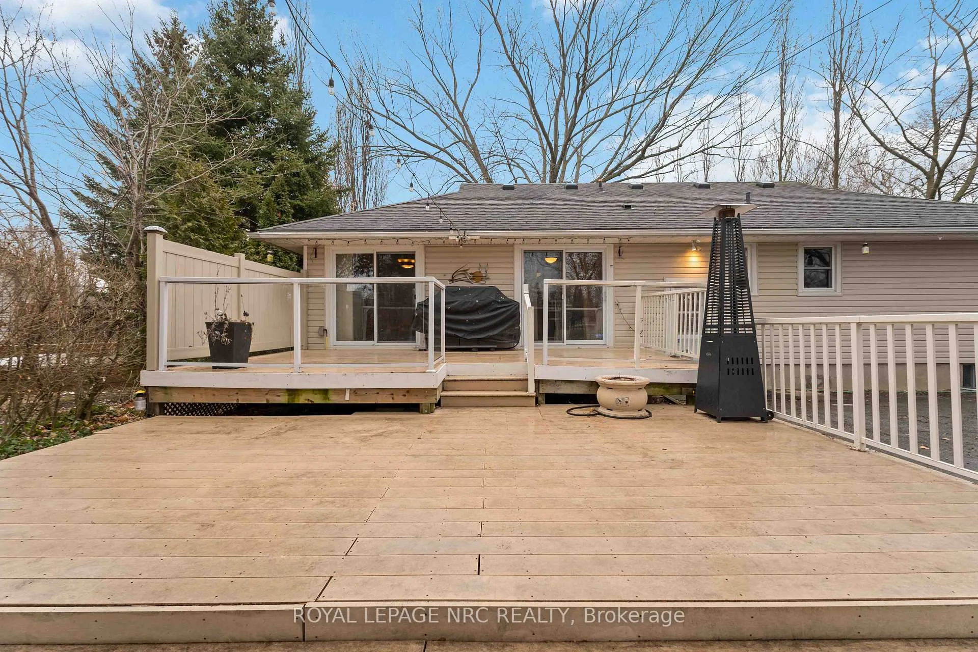Photo 41 of 133 Lakeshore Road, St. Catharines, Lakeshore — HOMEH