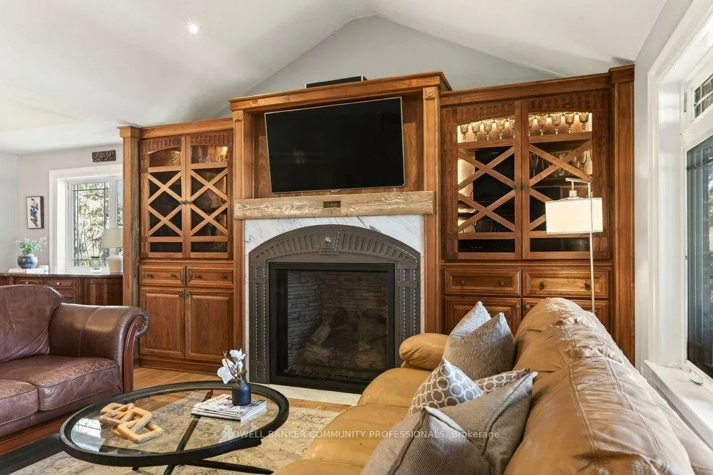 Photo 4 of 389 Clarendon Drive, Hamilton, Ancaster — HOMEH
