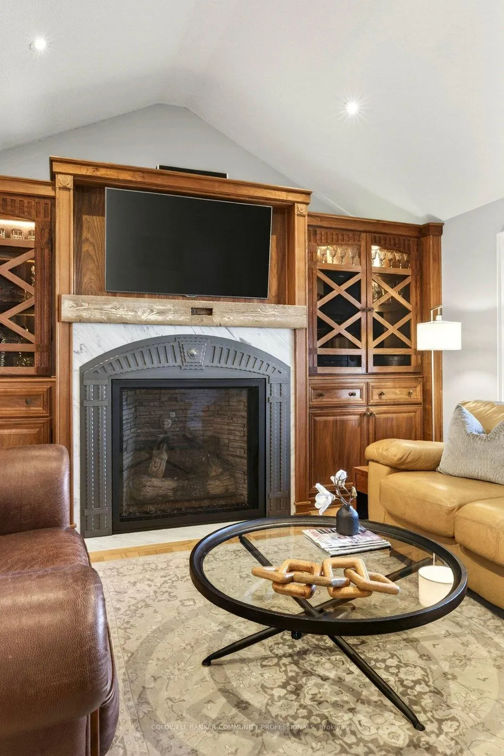 Photo 5 of 389 Clarendon Drive, Hamilton, Ancaster — HOMEH