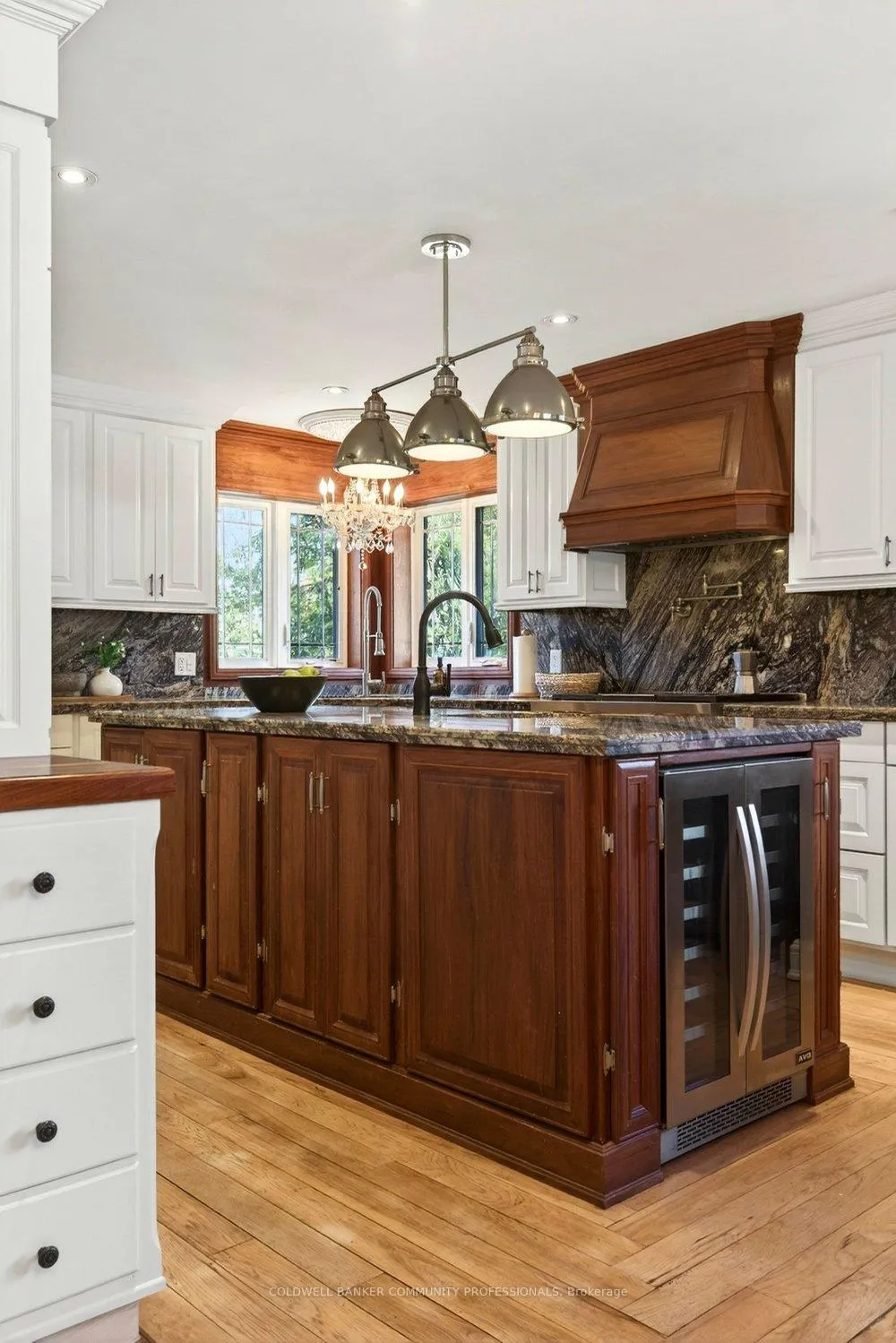 Photo 14 of 389 Clarendon Drive, Hamilton, Ancaster — HOMEH