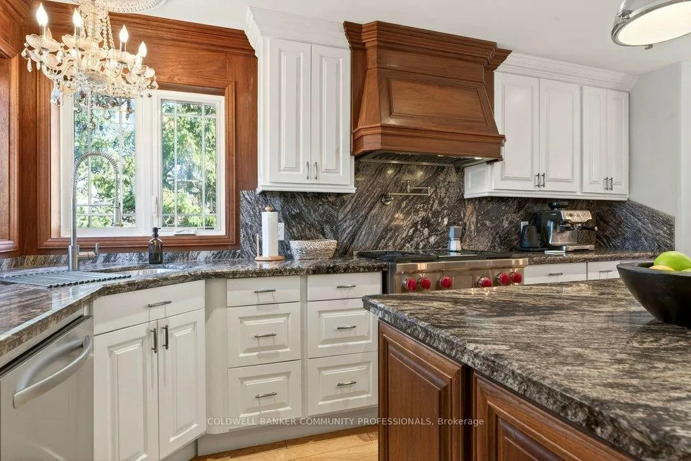 Photo 15 of 389 Clarendon Drive, Hamilton, Ancaster — HOMEH