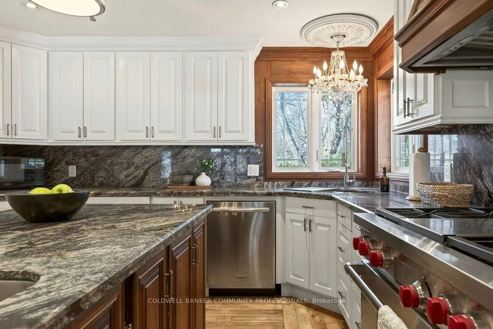 Photo 16 of 389 Clarendon Drive, Hamilton, Ancaster — HOMEH