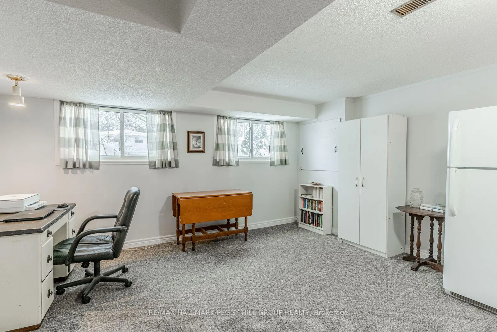 Photo 11 of 229 Deborah Way, Barrie, Painswick North — HOMEH