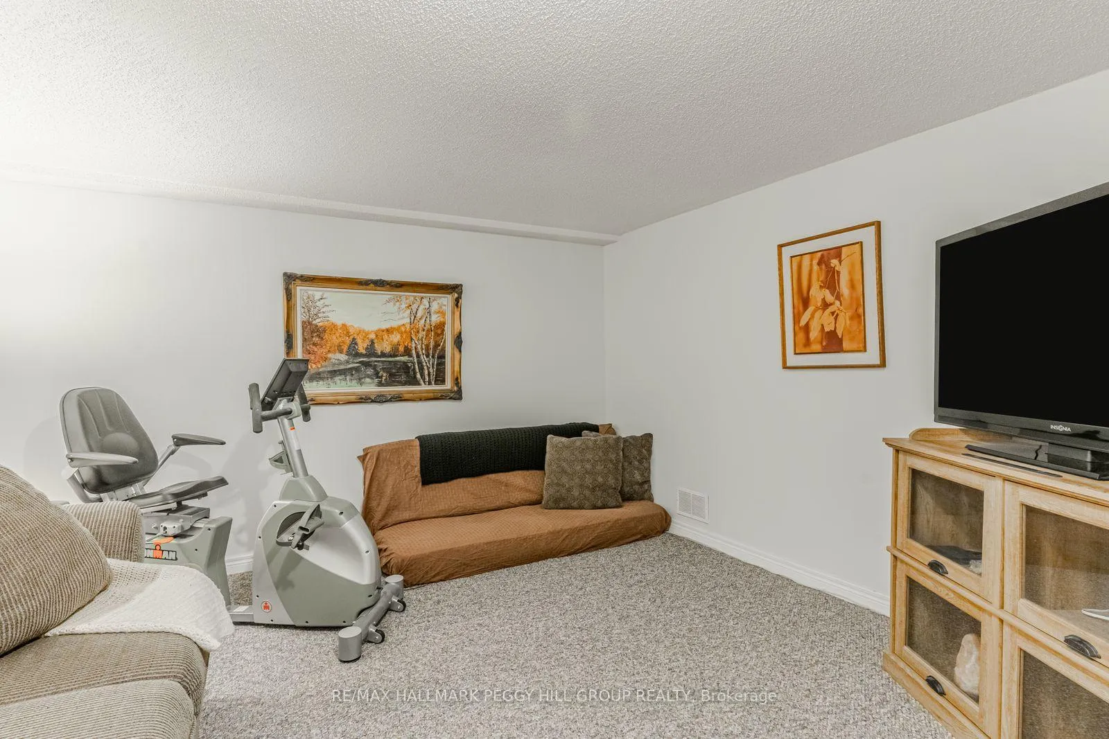 Photo 12 of 229 Deborah Way, Barrie, Painswick North — HOMEH