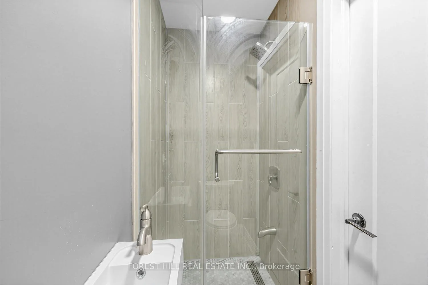 Photo 37 of 180 Glenwood Crescent, Oshawa, Centennial — HOMEH