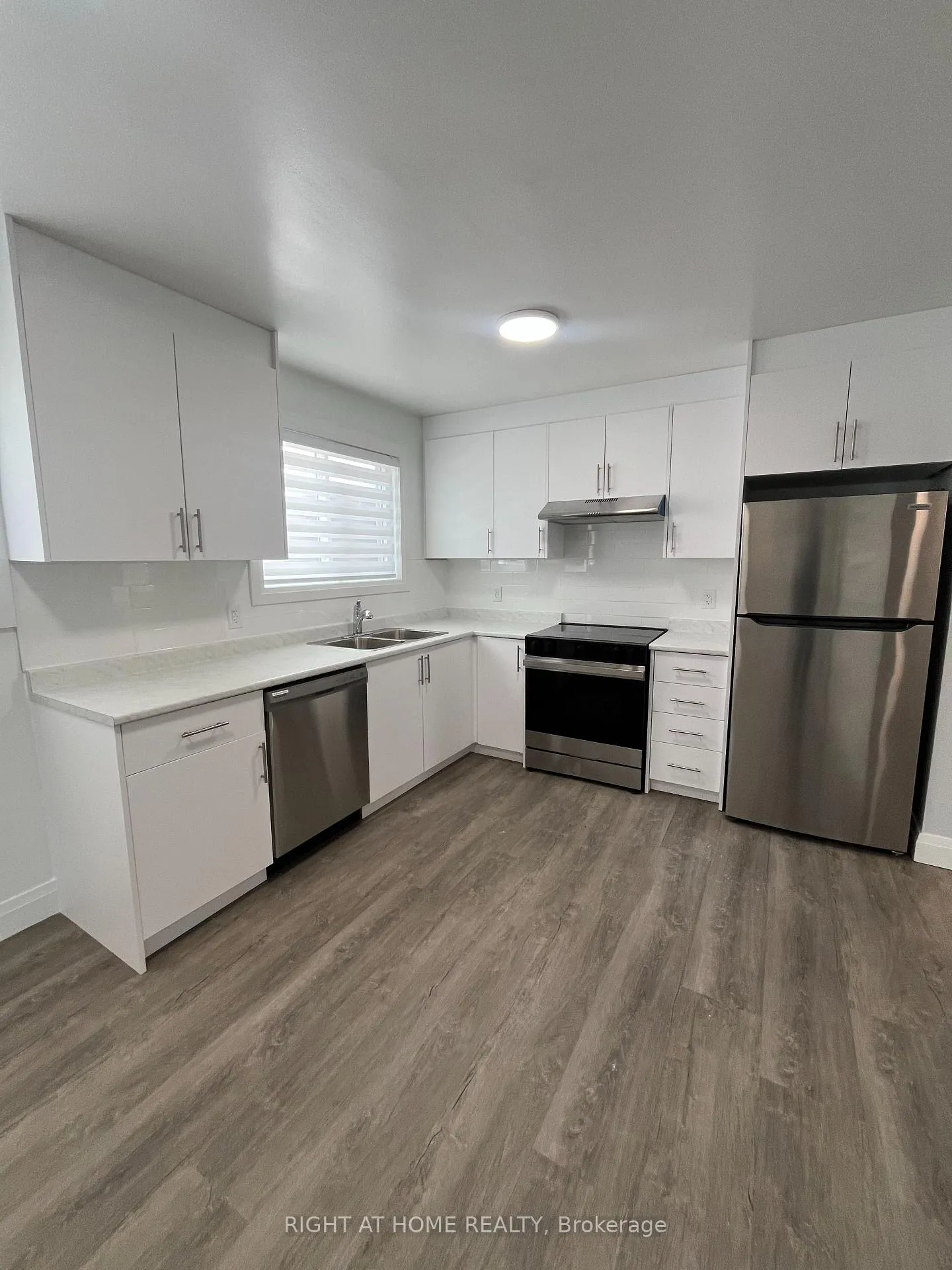 Photo 2 of Unit UNIT #2, 129 Cedar Street, Whitby, Downtown Whitby — HOMEH