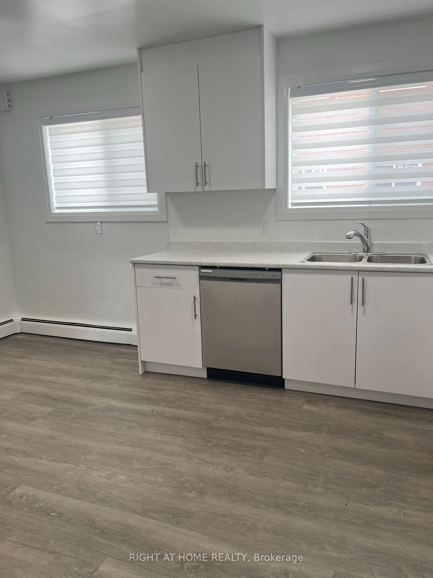 Photo 3 of Unit UNIT #2, 129 Cedar Street, Whitby, Downtown Whitby — HOMEH