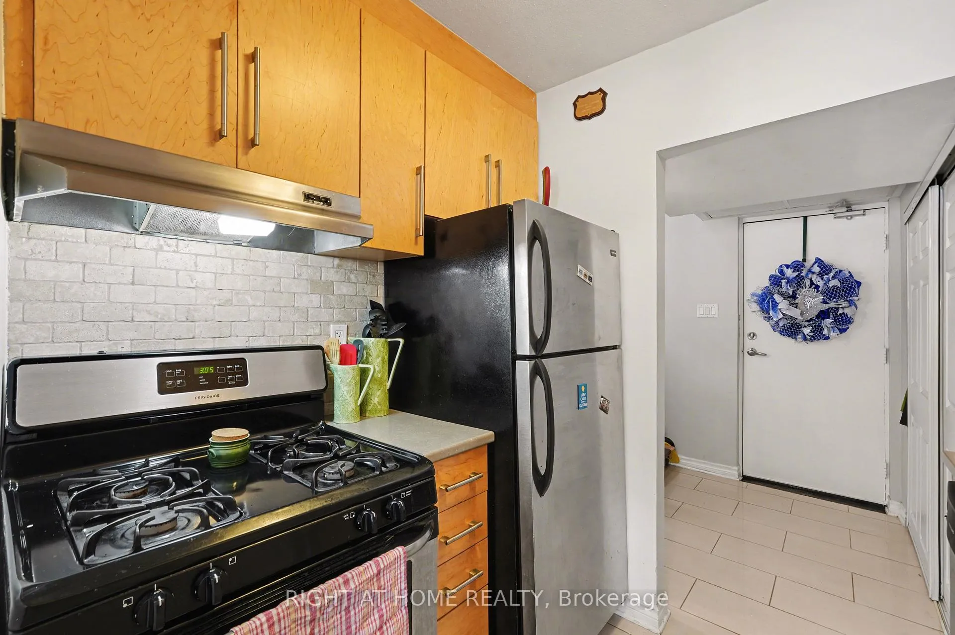 Photo 13 of Unit 121, 12 Corkstown Road, Ottawa, Lakeview Park — HOMEH