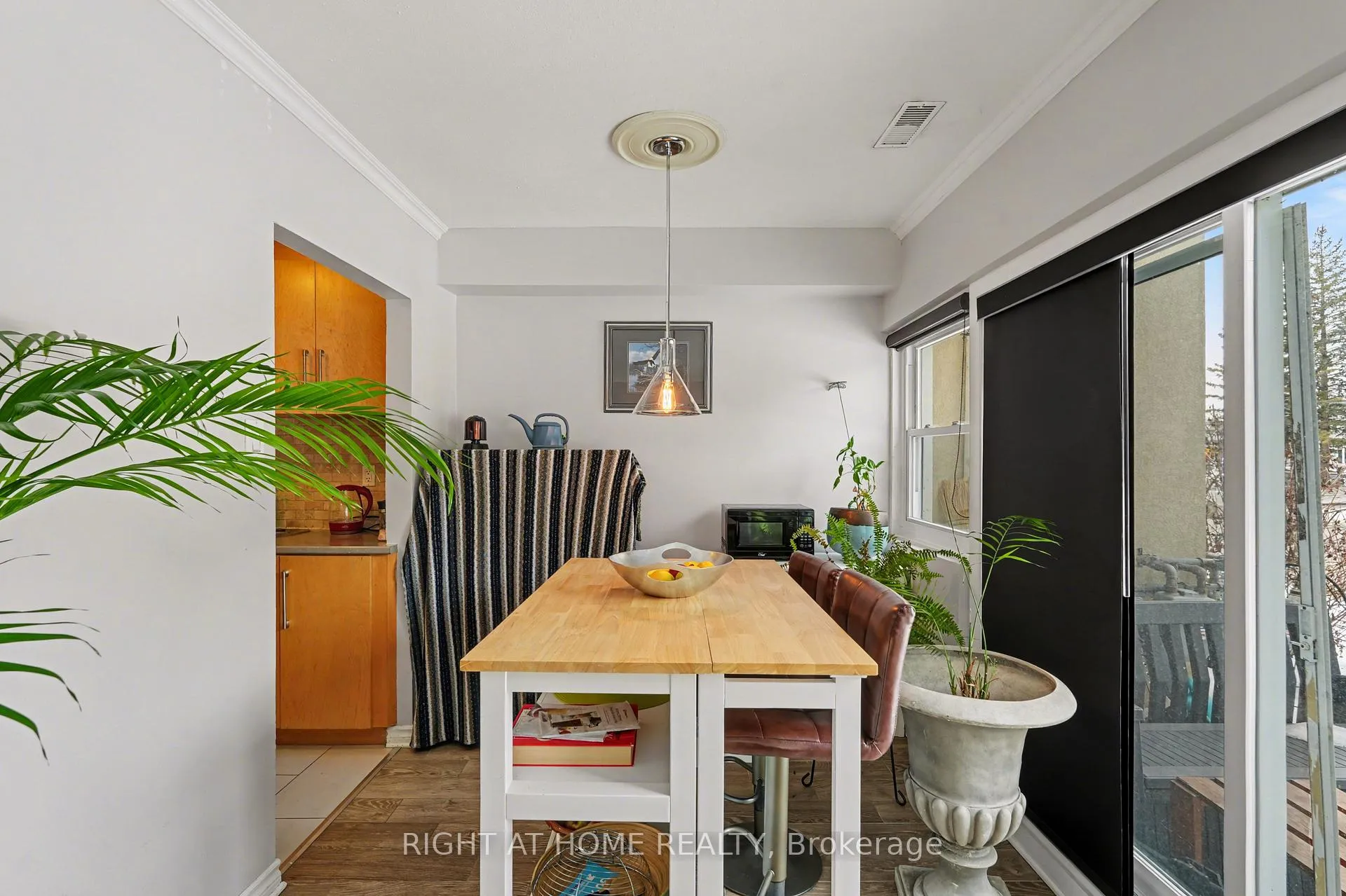 Photo 15 of Unit 121, 12 Corkstown Road, Ottawa, Lakeview Park — HOMEH