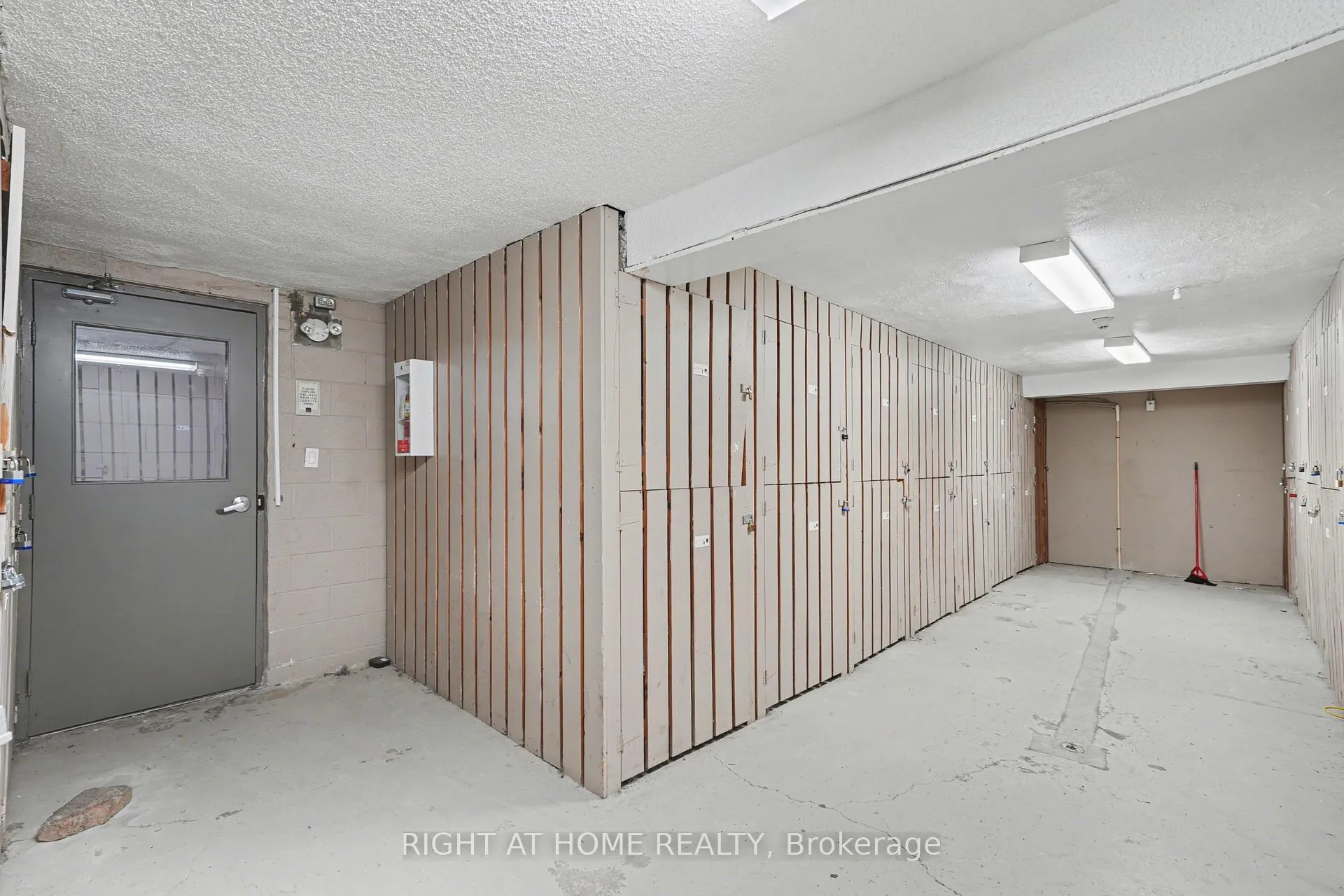 Photo 26 of Unit 121, 12 Corkstown Road, Ottawa, Lakeview Park — HOMEH