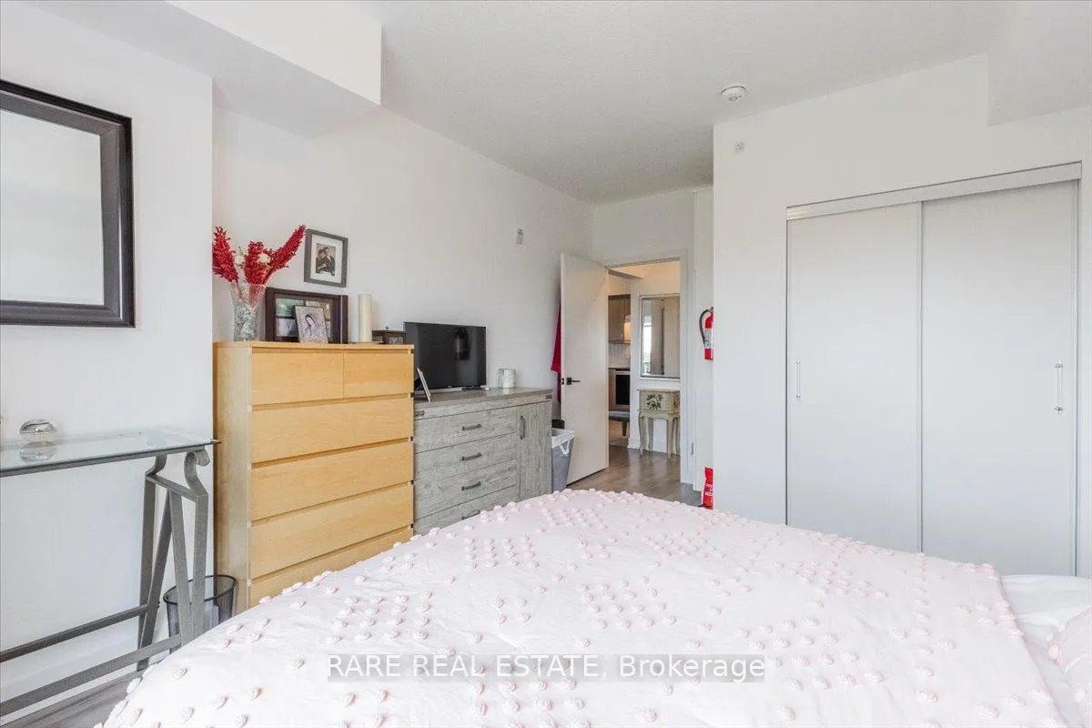 Photo 24 of Unit 405, 10 Culinary Lane, Barrie, Rural Barrie Southeast — HOMEH