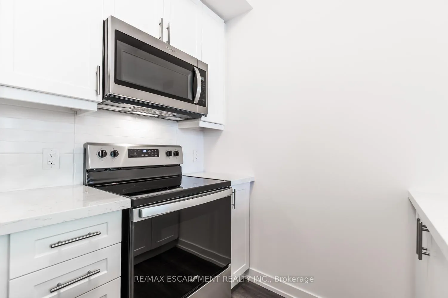 Photo 7 of Unit 516, 460 Dundas Street, Hamilton, Waterdown — HOMEH