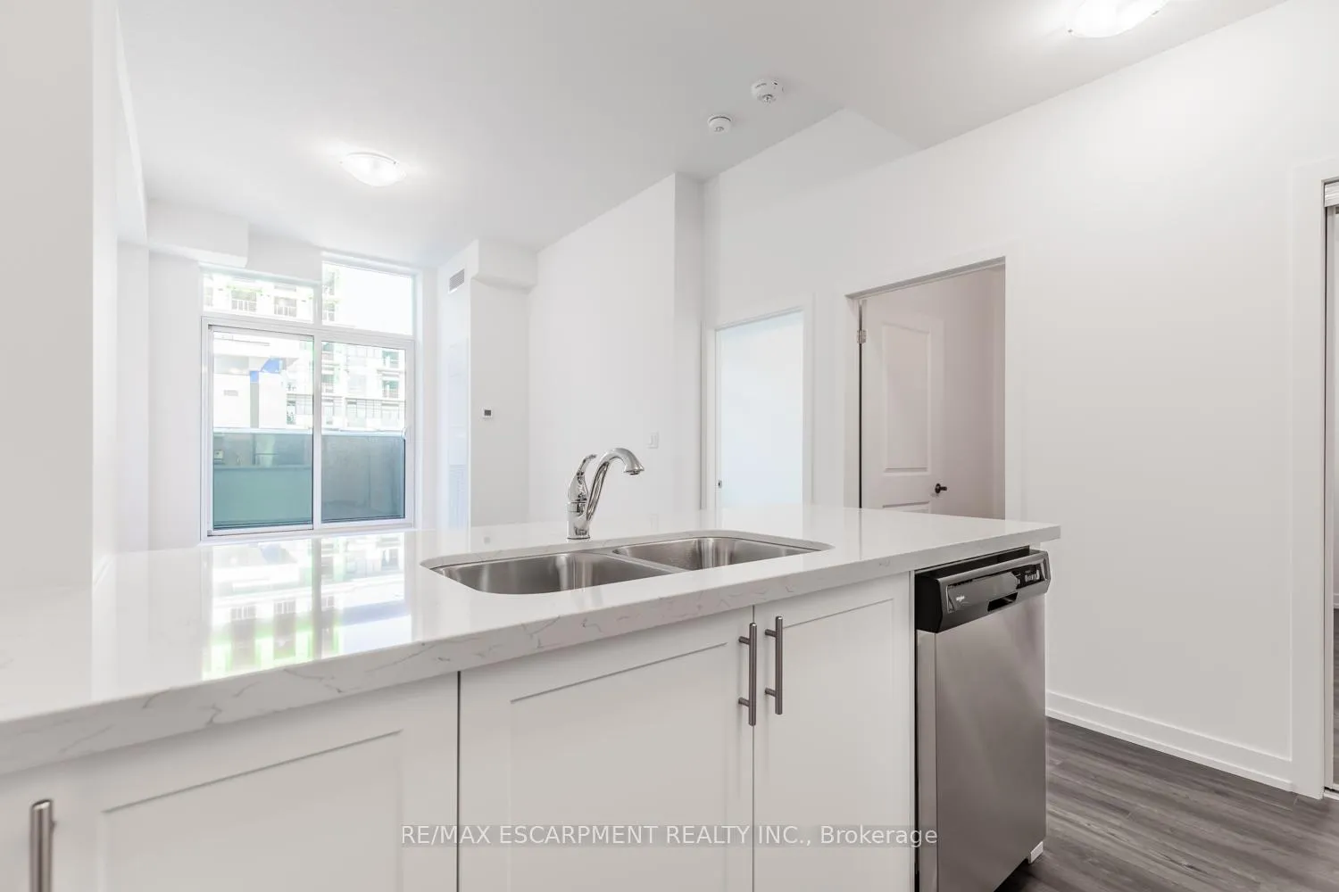 Photo 8 of Unit 516, 460 Dundas Street, Hamilton, Waterdown — HOMEH