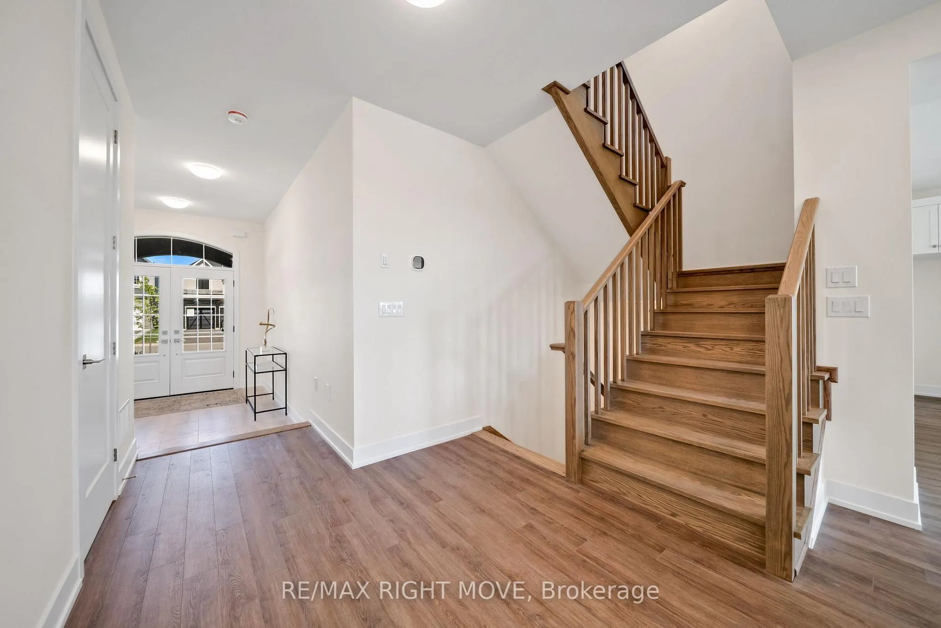 Photo 6 of 3194 Orion Boulevard, Orillia — HOMEH