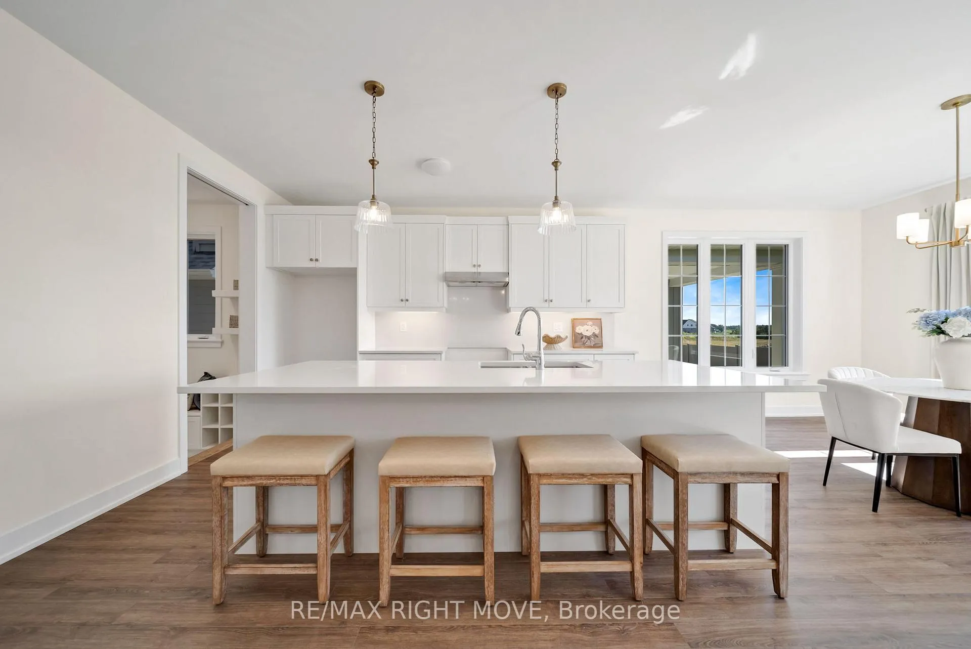 Photo 12 of 3194 Orion Boulevard, Orillia — HOMEH