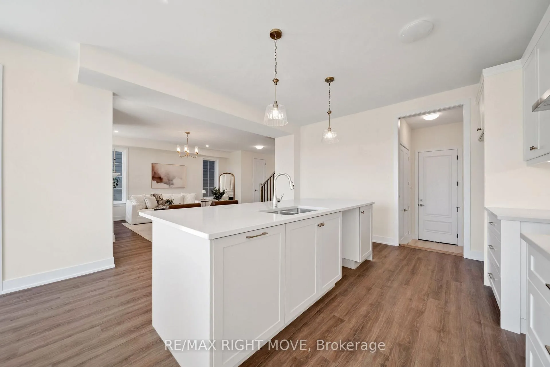 Photo 15 of 3194 Orion Boulevard, Orillia — HOMEH