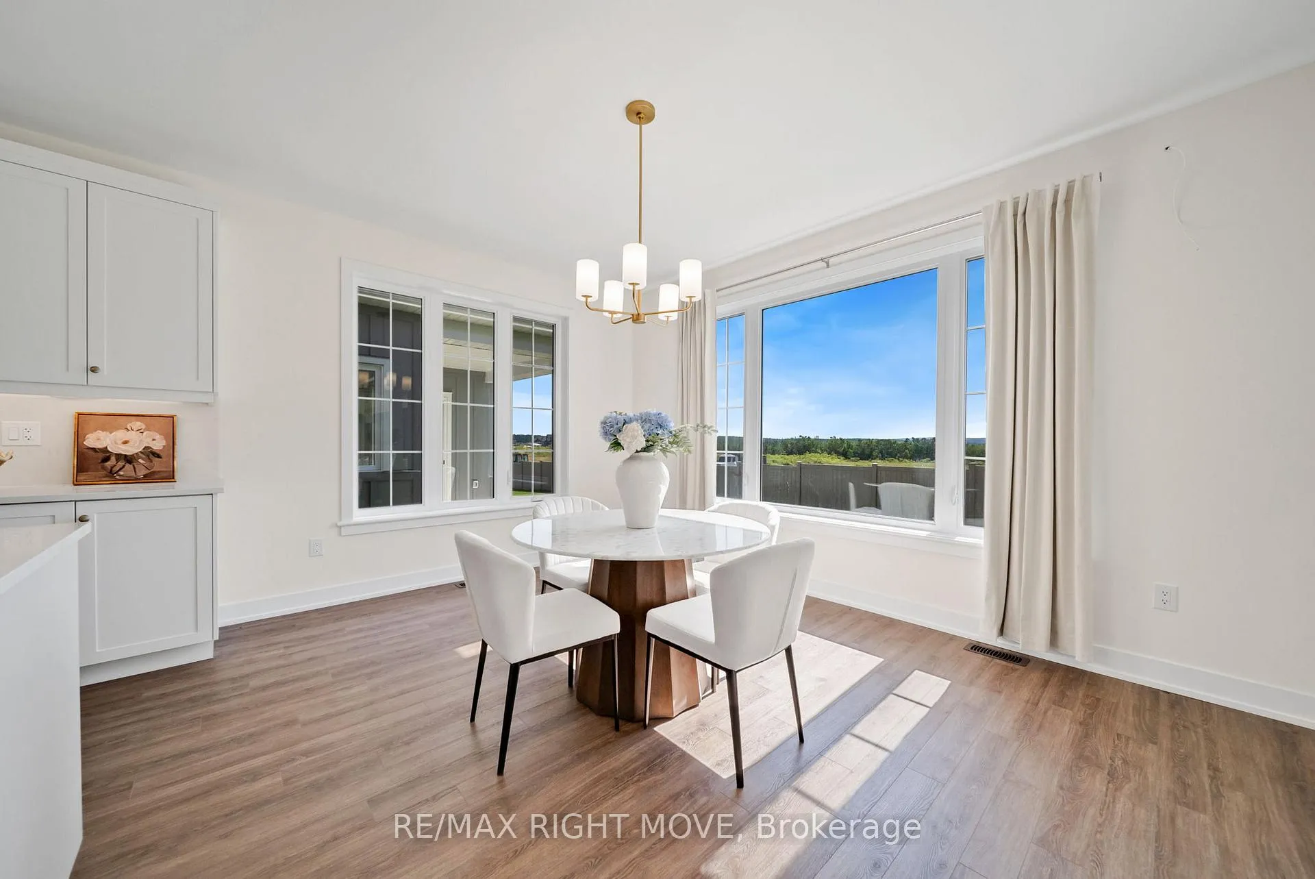 Photo 17 of 3194 Orion Boulevard, Orillia — HOMEH