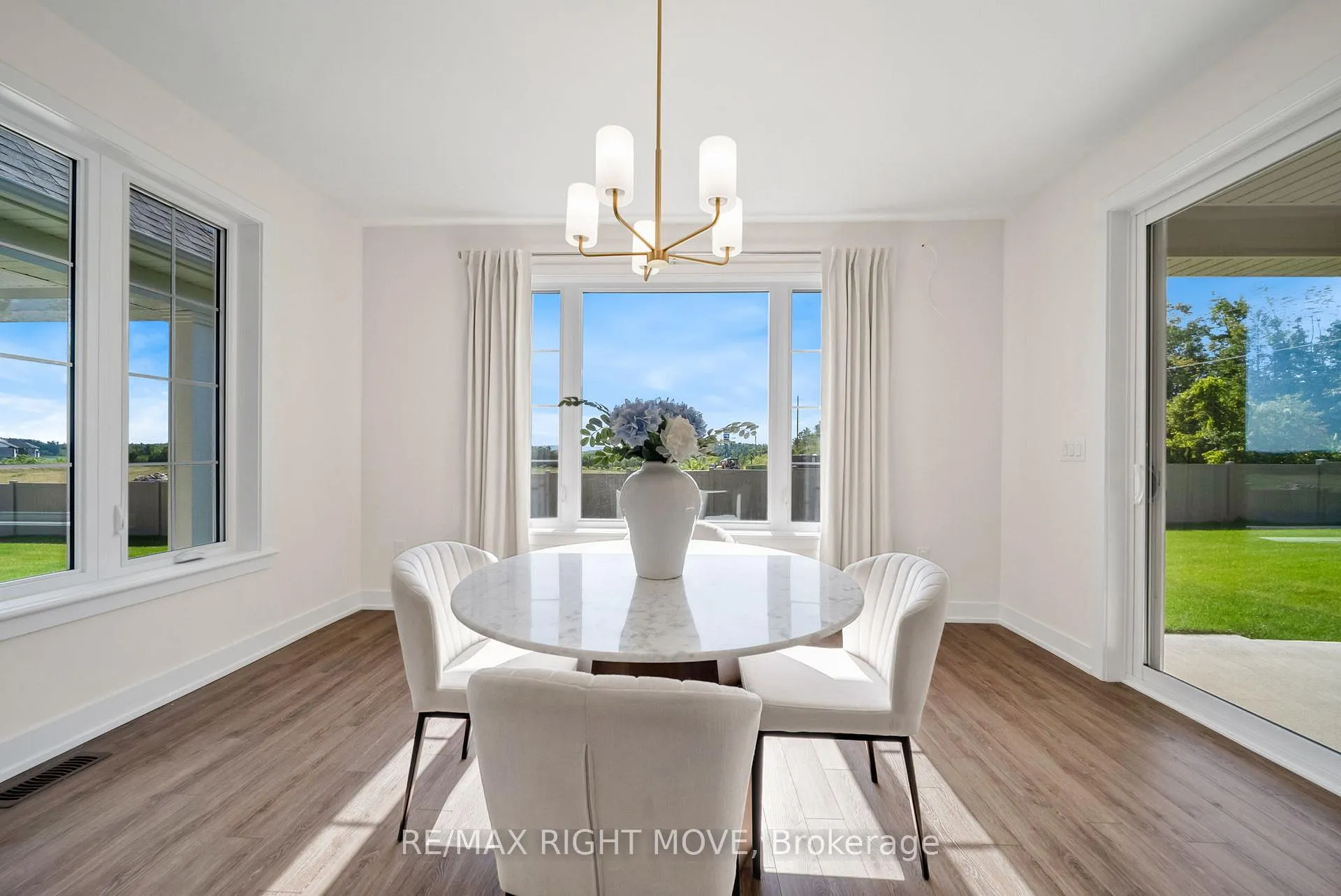 Photo 19 of 3194 Orion Boulevard, Orillia — HOMEH