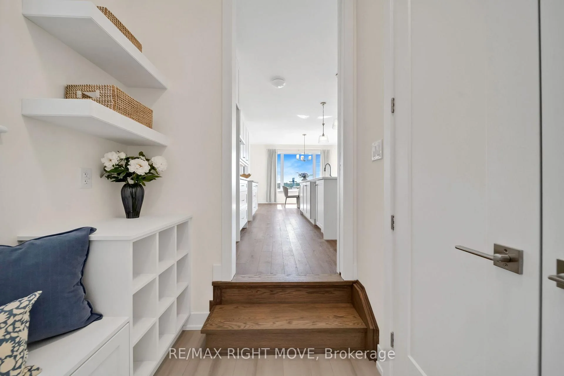 Photo 21 of 3194 Orion Boulevard, Orillia — HOMEH