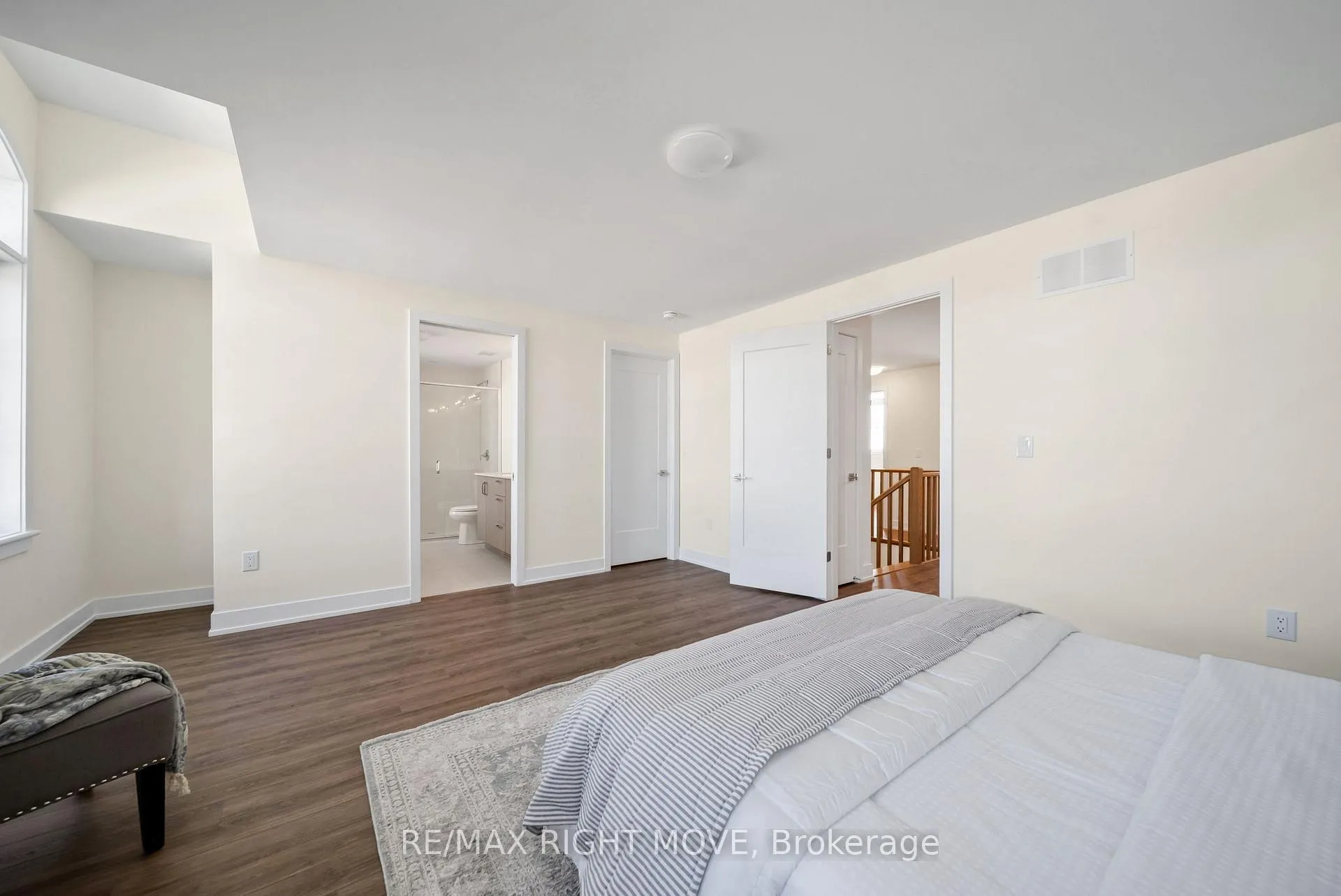 Photo 24 of 3194 Orion Boulevard, Orillia — HOMEH