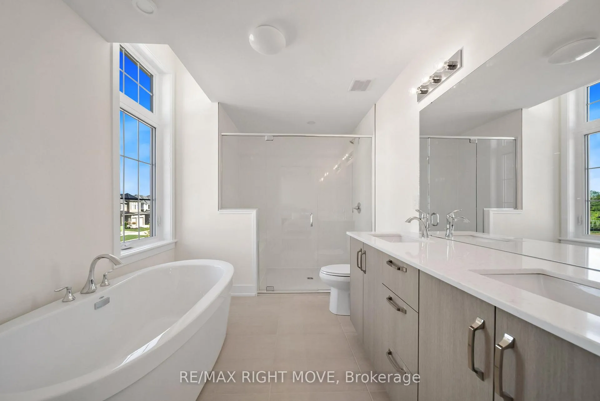 Photo 25 of 3194 Orion Boulevard, Orillia — HOMEH