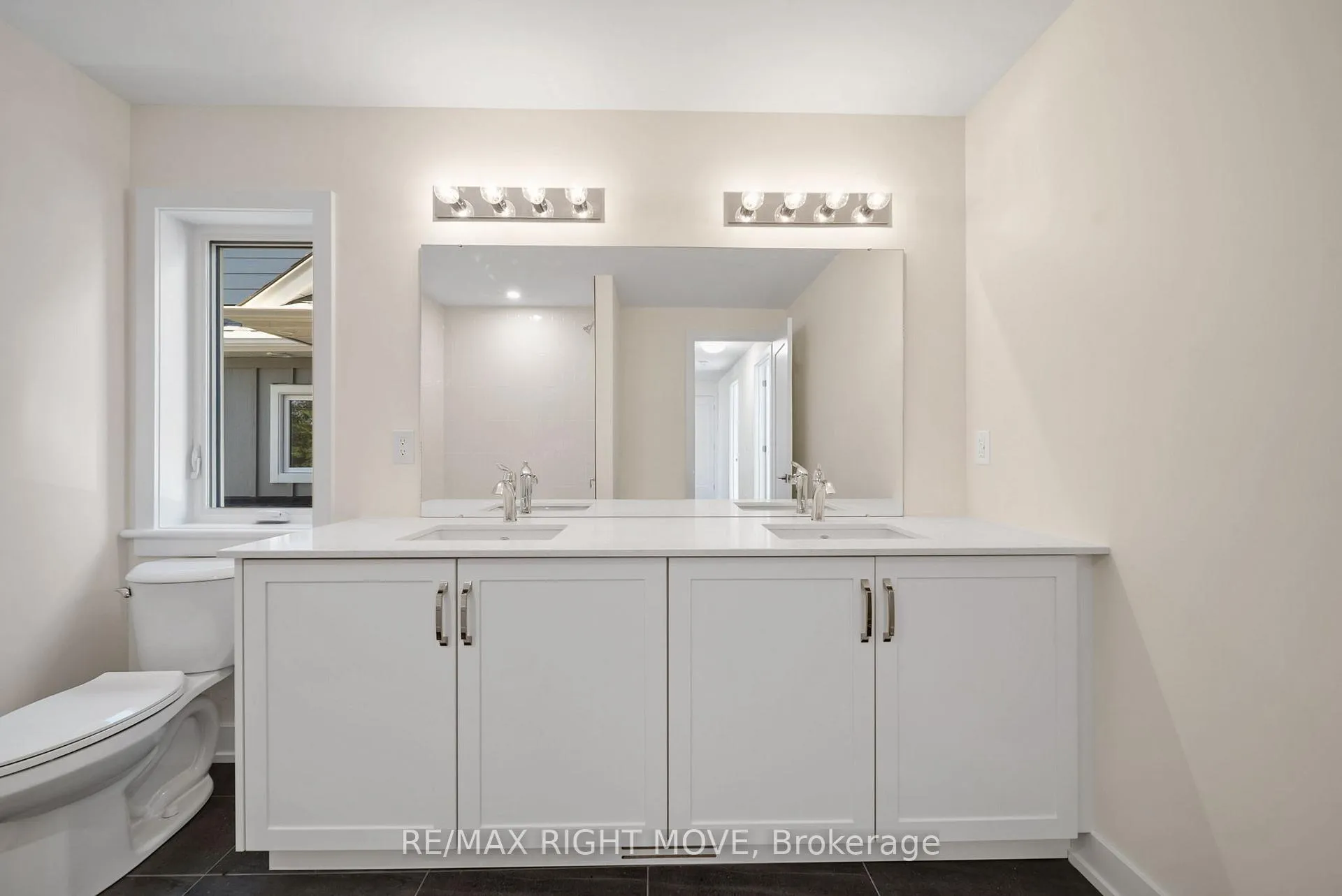 Photo 33 of 3194 Orion Boulevard, Orillia — HOMEH